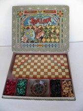 Uraltes Brettspiel HALMA